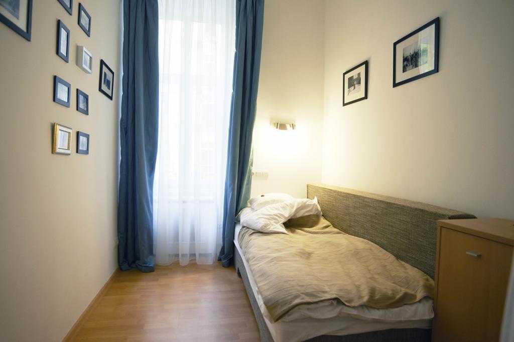 Louisa Apartment Βουδαπέστη Δωμάτιο φωτογραφία