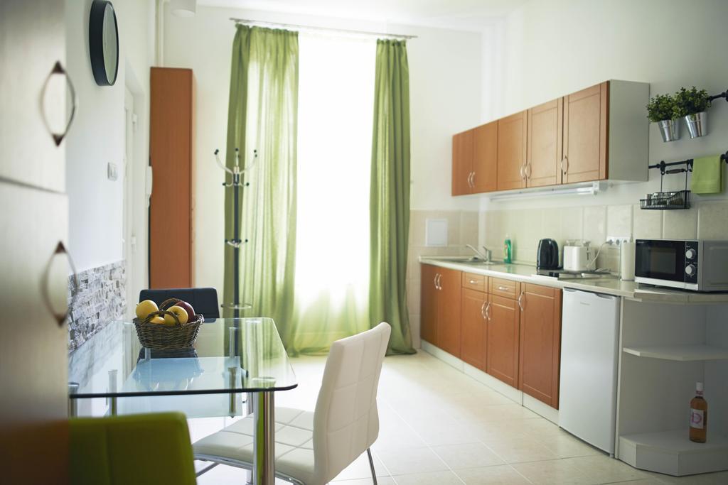 Louisa Apartment Βουδαπέστη Δωμάτιο φωτογραφία